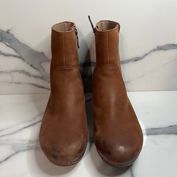 Dansko NWOB Women's Brown Leather Meghan Boots Sz 41 Sz 10.5 Festival Boho Clogs - Picture 2 of 7